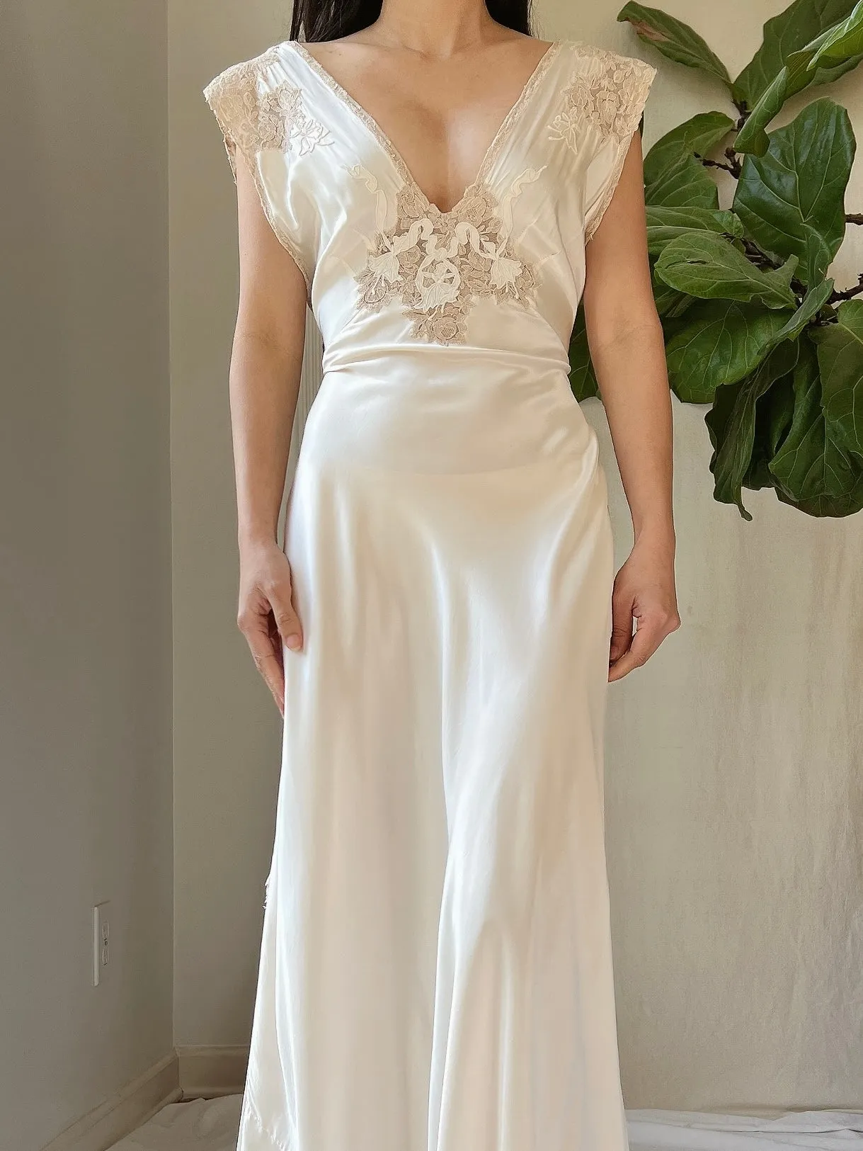 1930s Satin Embroidered Lace Dress - M