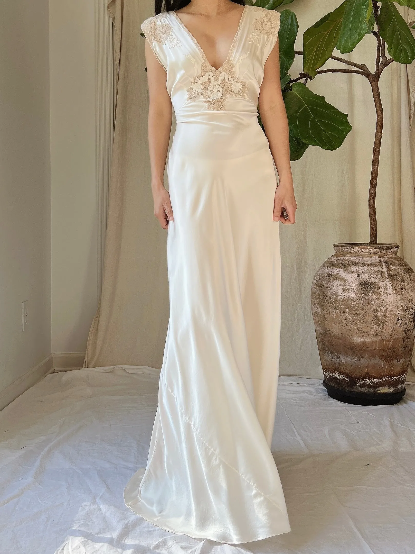 1930s Satin Embroidered Lace Dress - M
