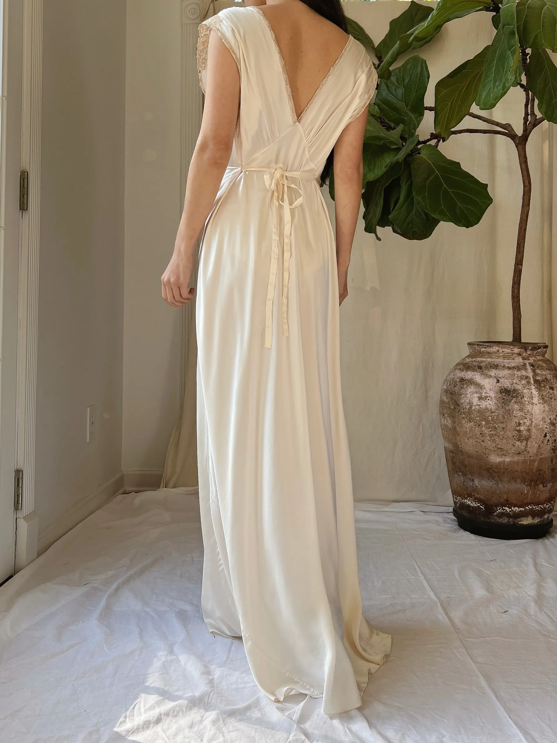 1930s Satin Embroidered Lace Dress - M