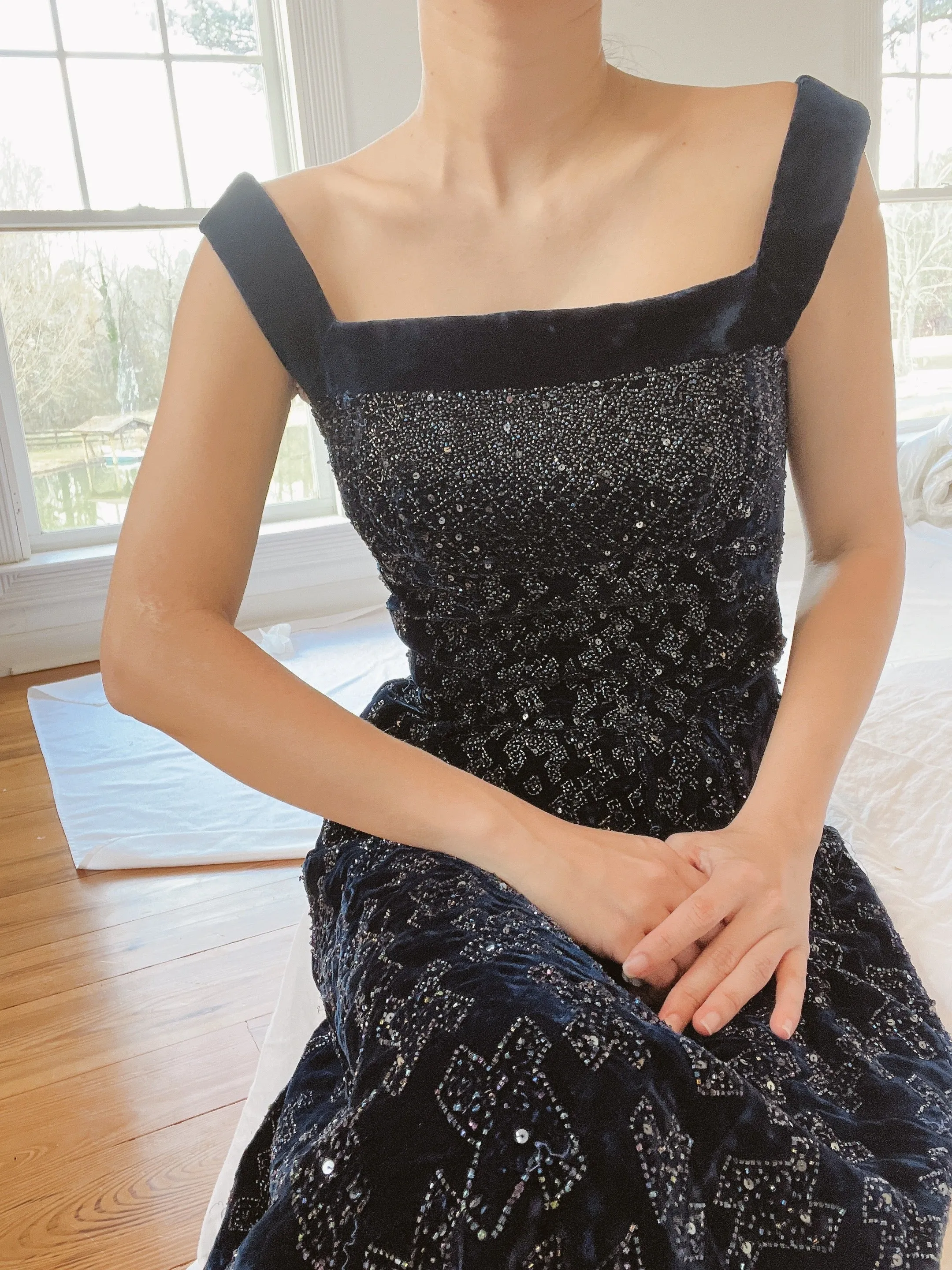 1950s Dark Blue Velvet Hand-Beaded Dress - XS