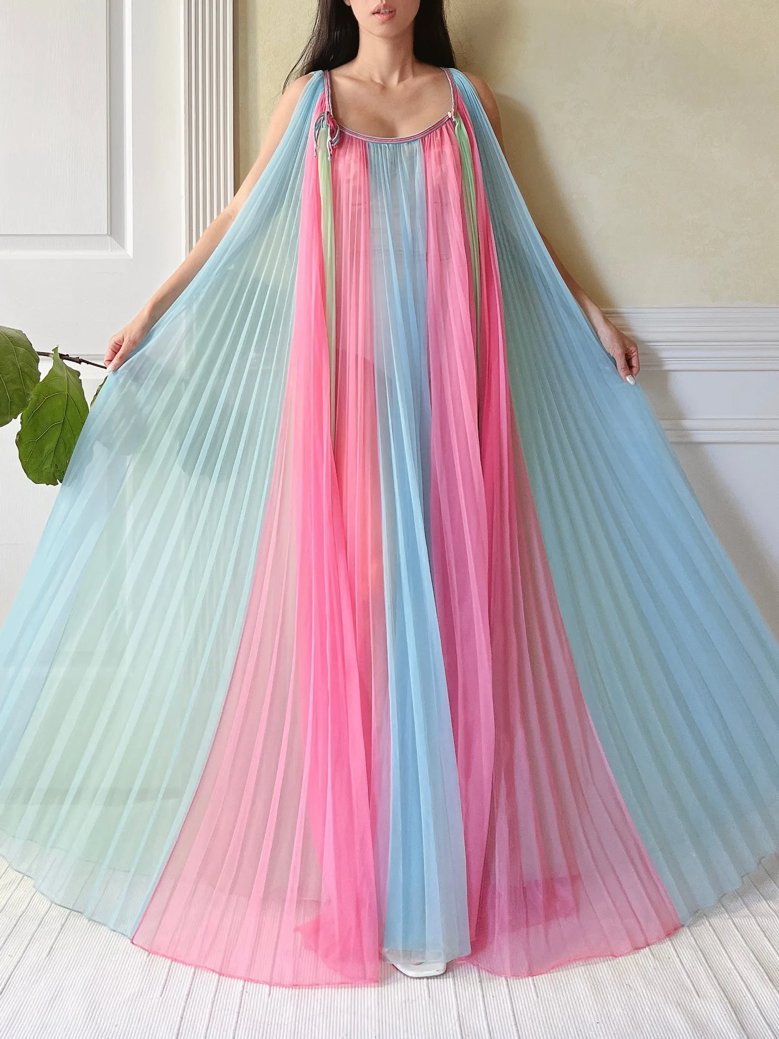 1960s 2-Piece Pleated Tricot Set - OSFM