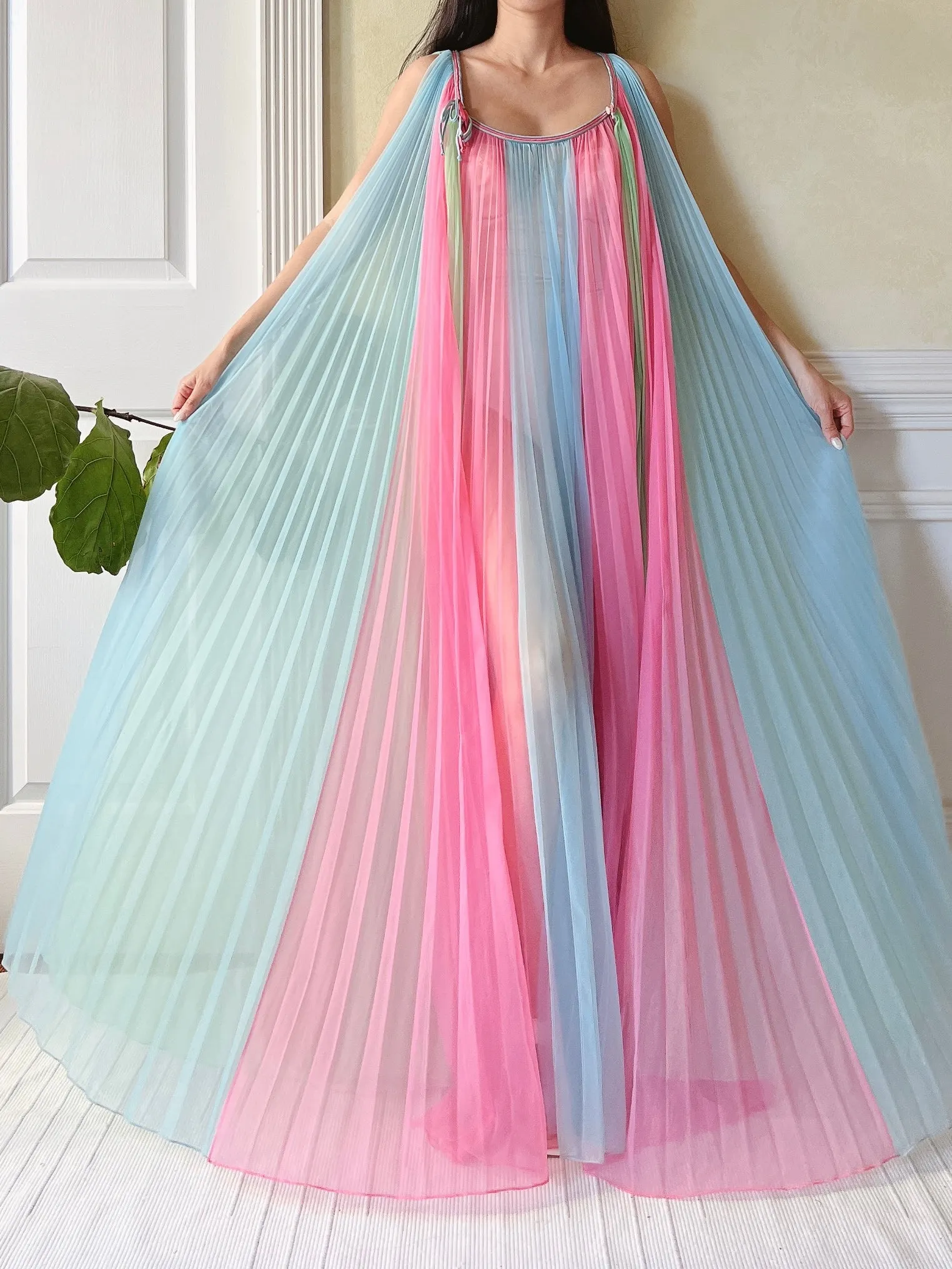 1960s 2-Piece Pleated Tricot Set - OSFM