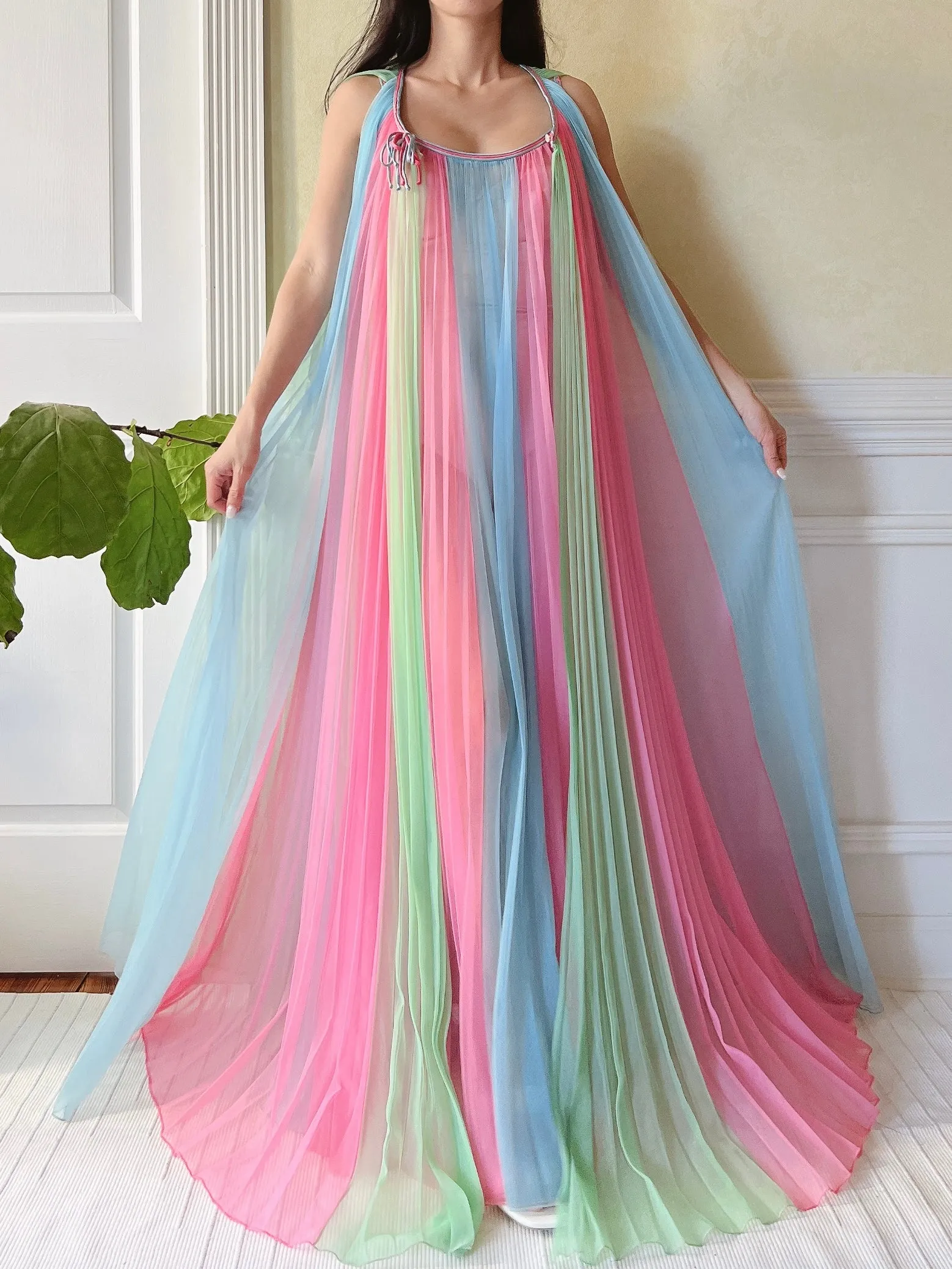 1960s 2-Piece Pleated Tricot Set - OSFM