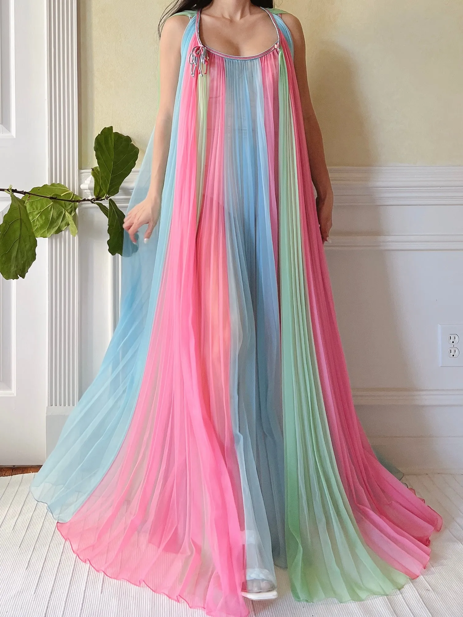 1960s 2-Piece Pleated Tricot Set - OSFM