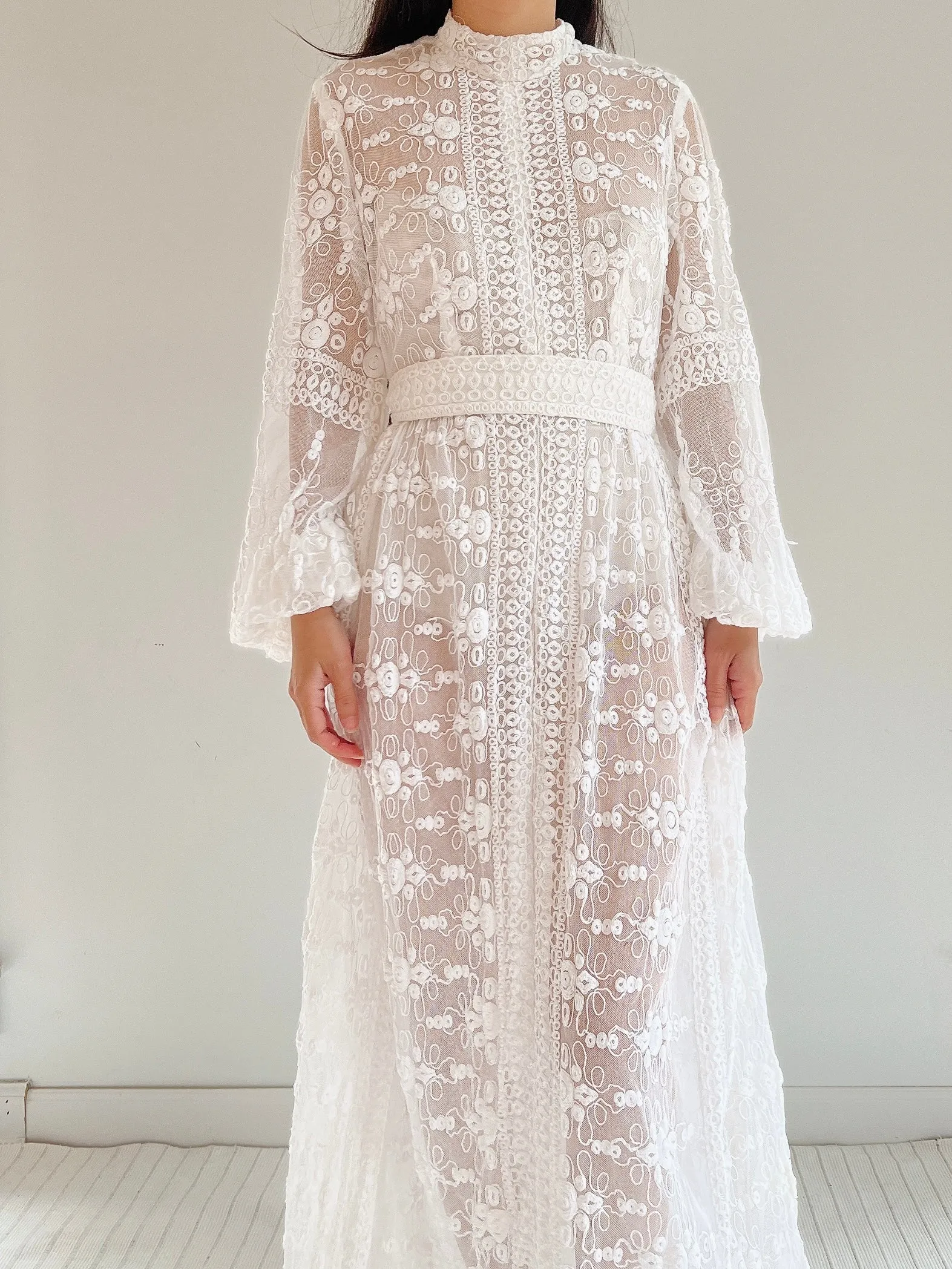 1970s High Neck Puff Sleeves Embroidered Dress - S/M