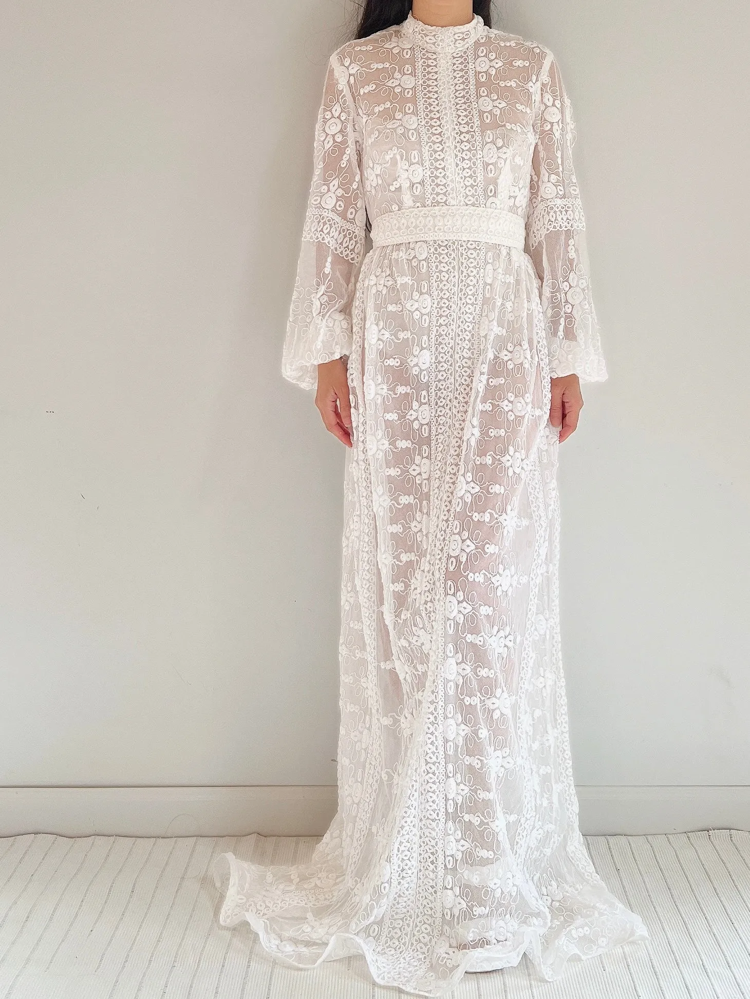 1970s High Neck Puff Sleeves Embroidered Dress - S/M