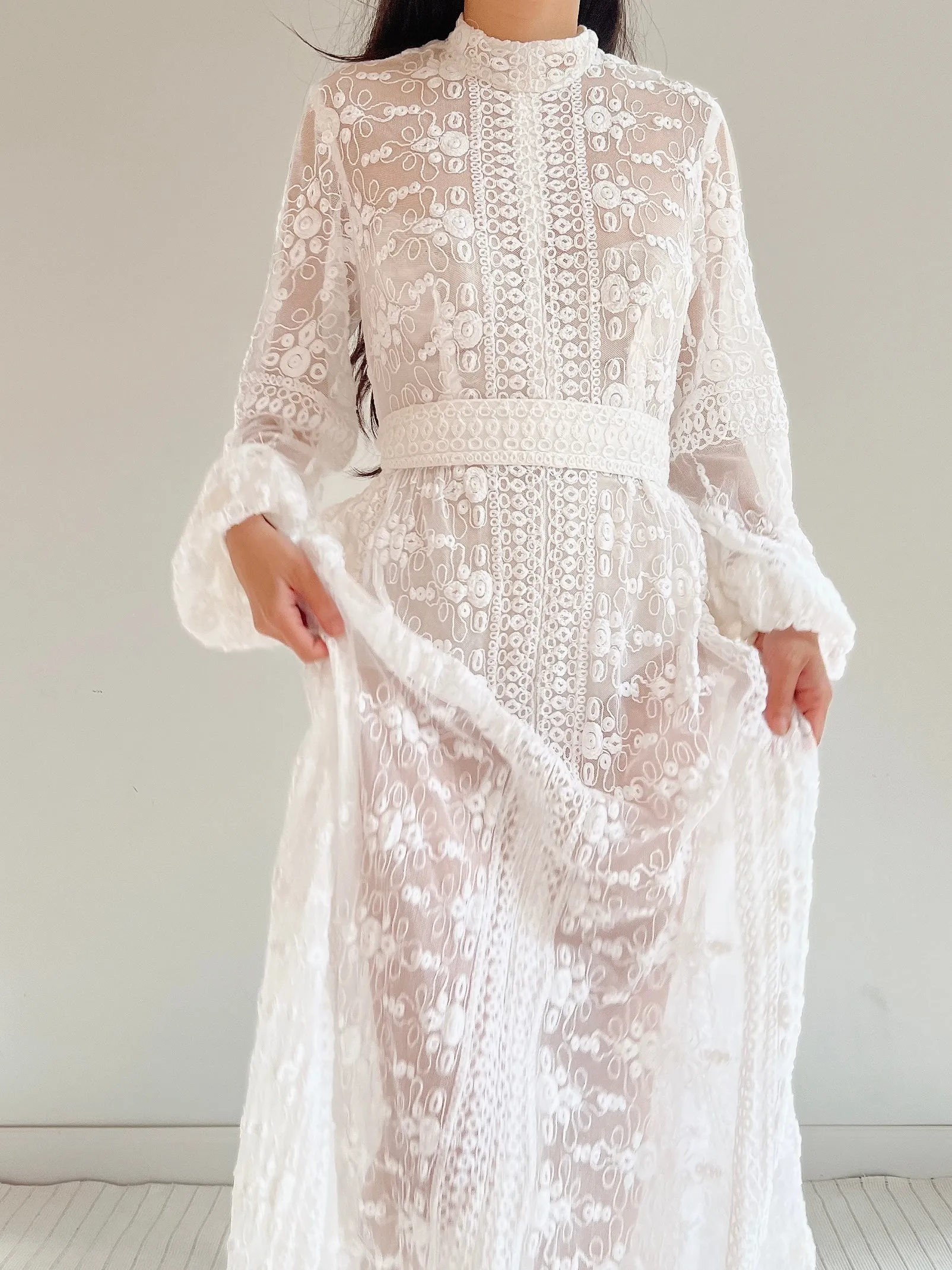 1970s High Neck Puff Sleeves Embroidered Dress - S/M