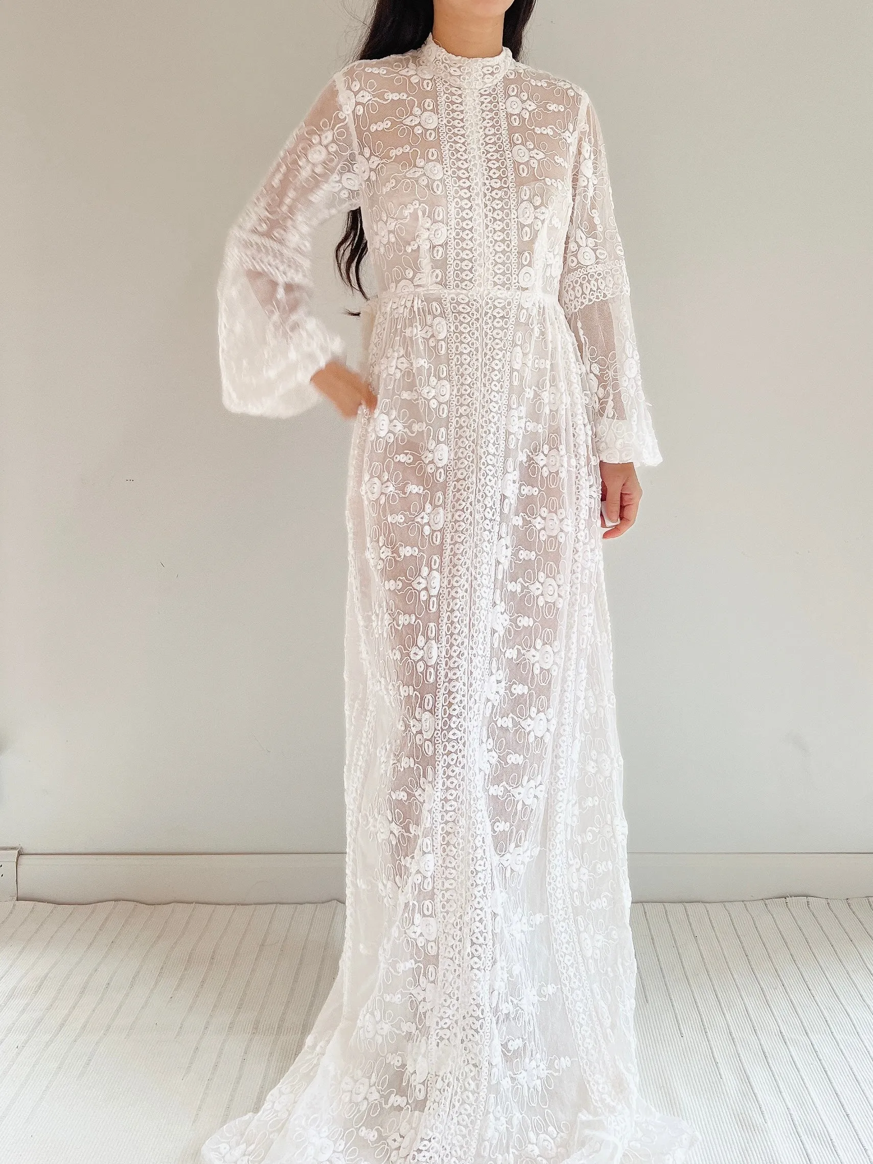 1970s High Neck Puff Sleeves Embroidered Dress - S/M