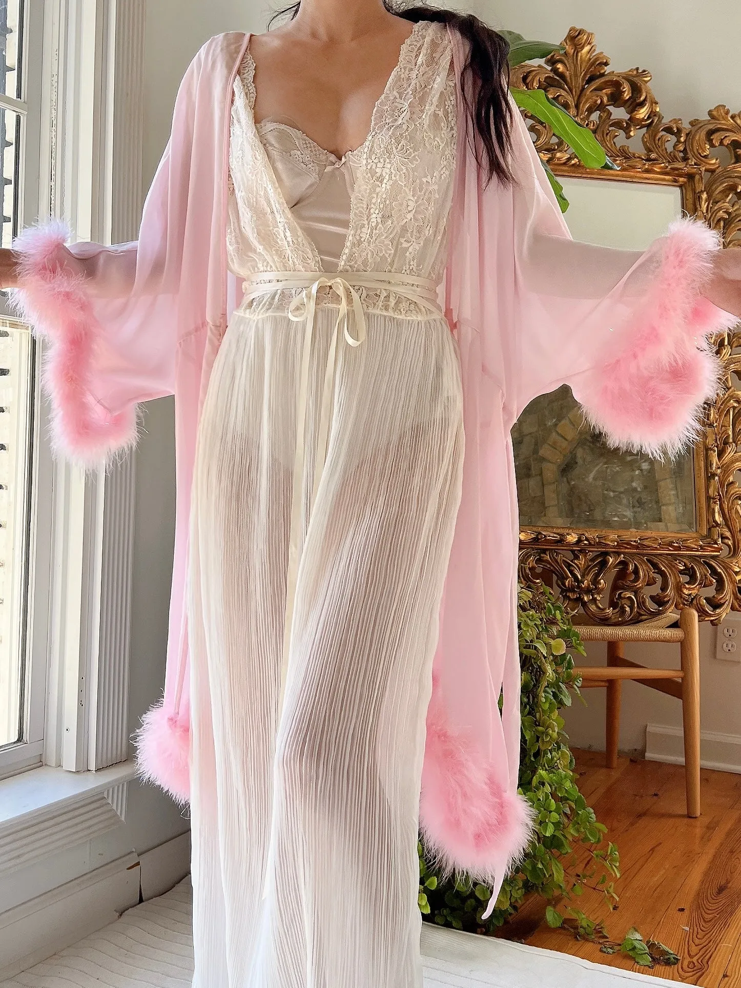 1980s Chiffon Feather Duster - OSFM