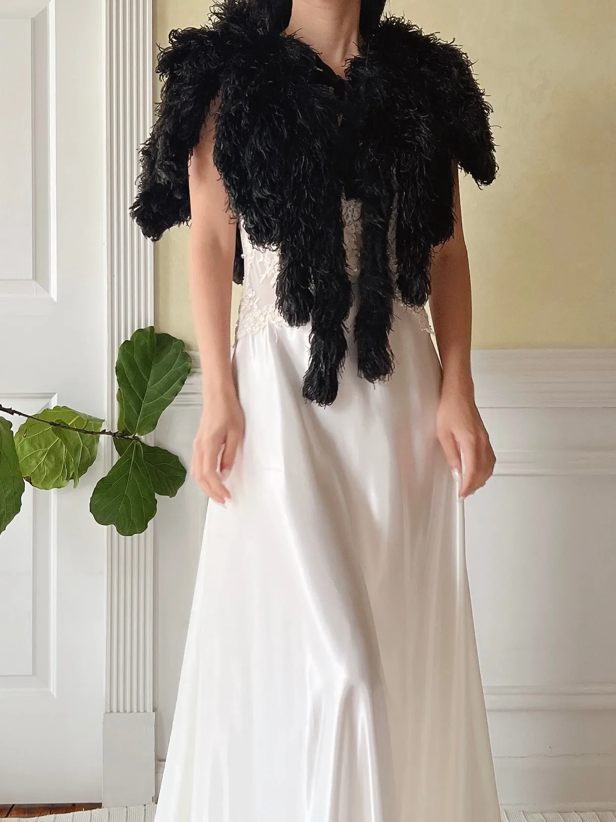 Antique Black Feather Cape - OSFM