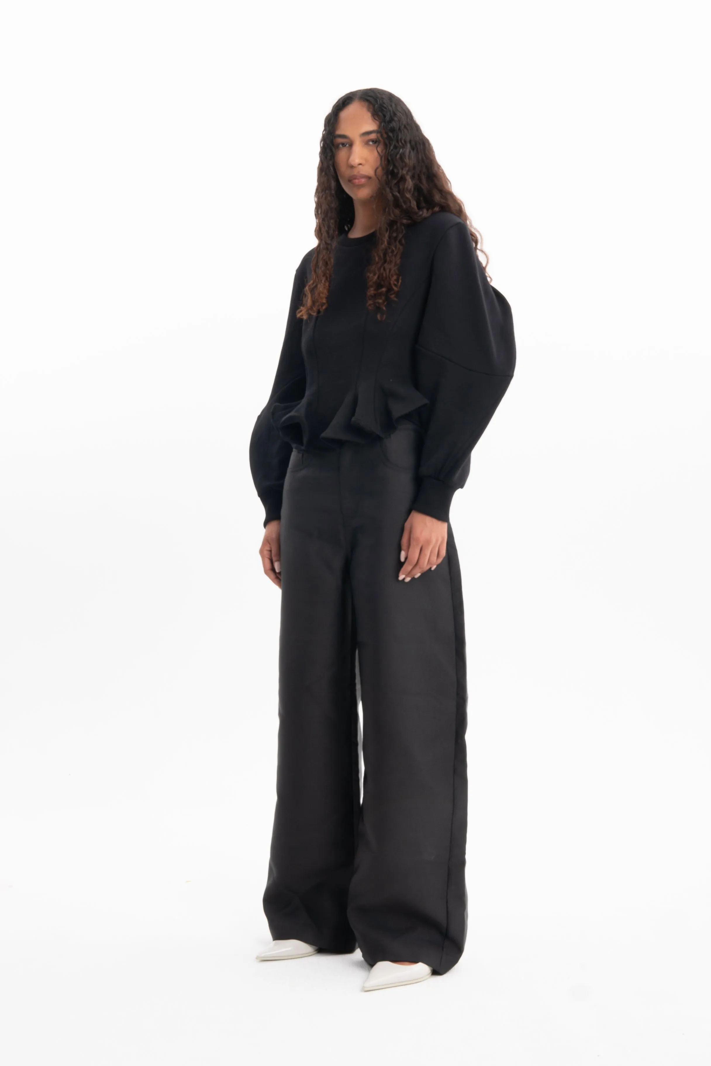 BLACK FRILL SWEATSHIRT