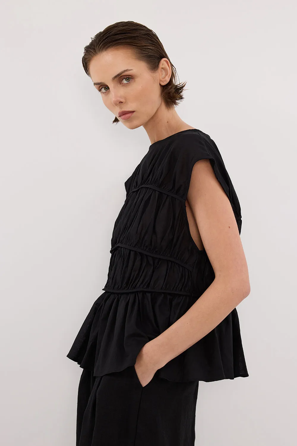 FLYNN BLACK LINEN TIERED TOP