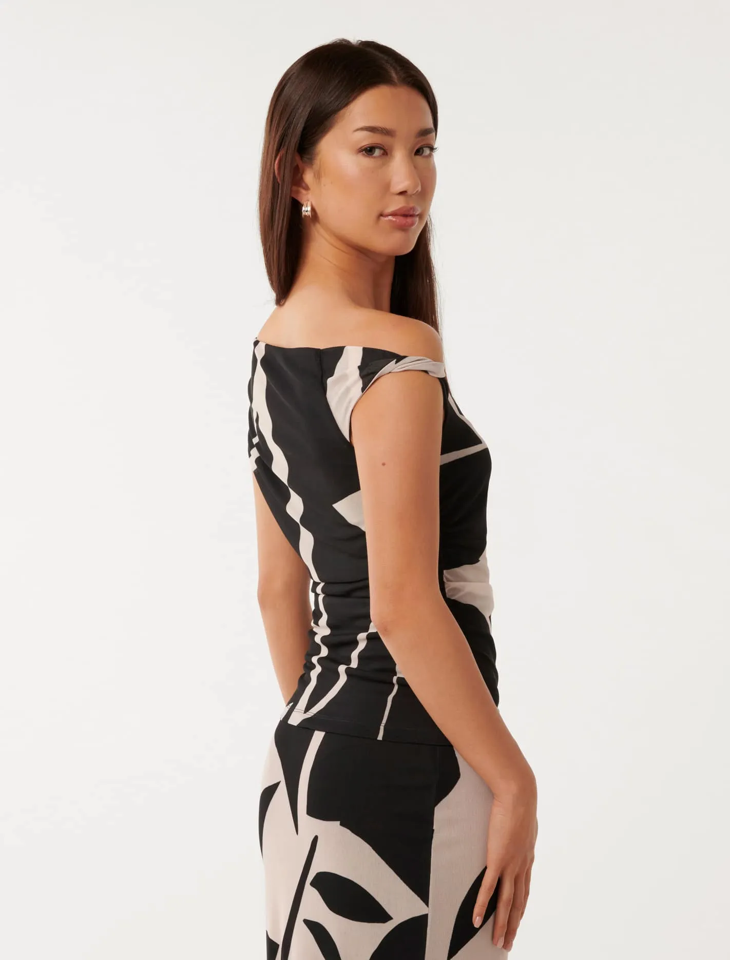Mia Twist Side Printed Top