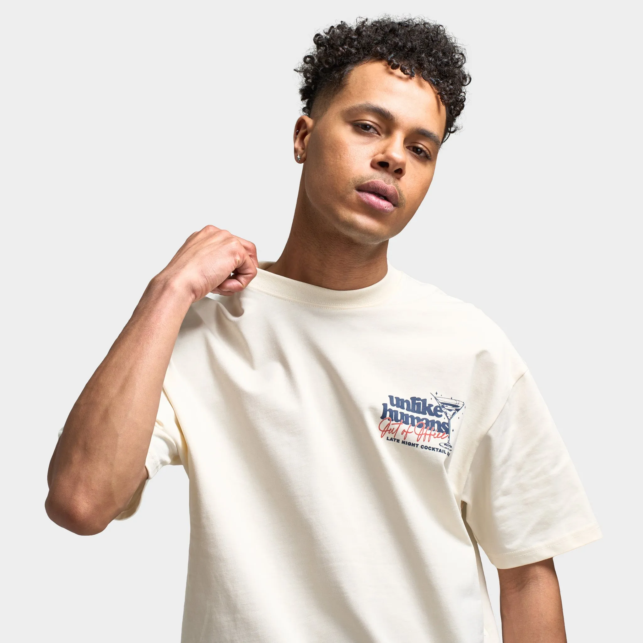 Unlike Humans Cocktail Graphic T-Shirt / Cream