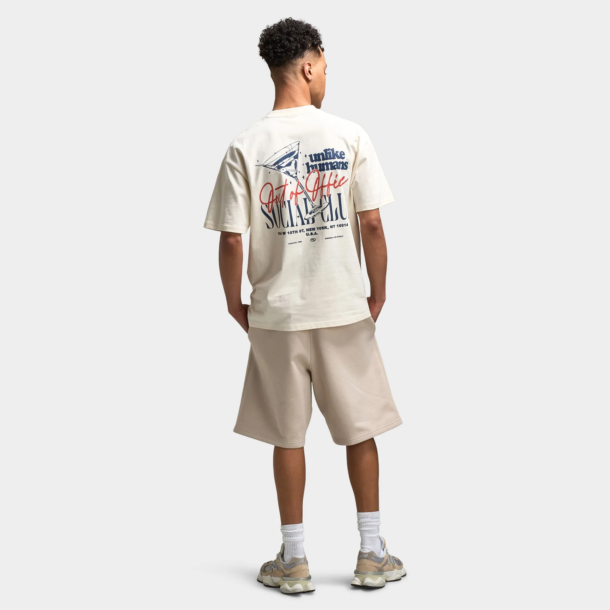 Unlike Humans Cocktail Graphic T-Shirt / Cream