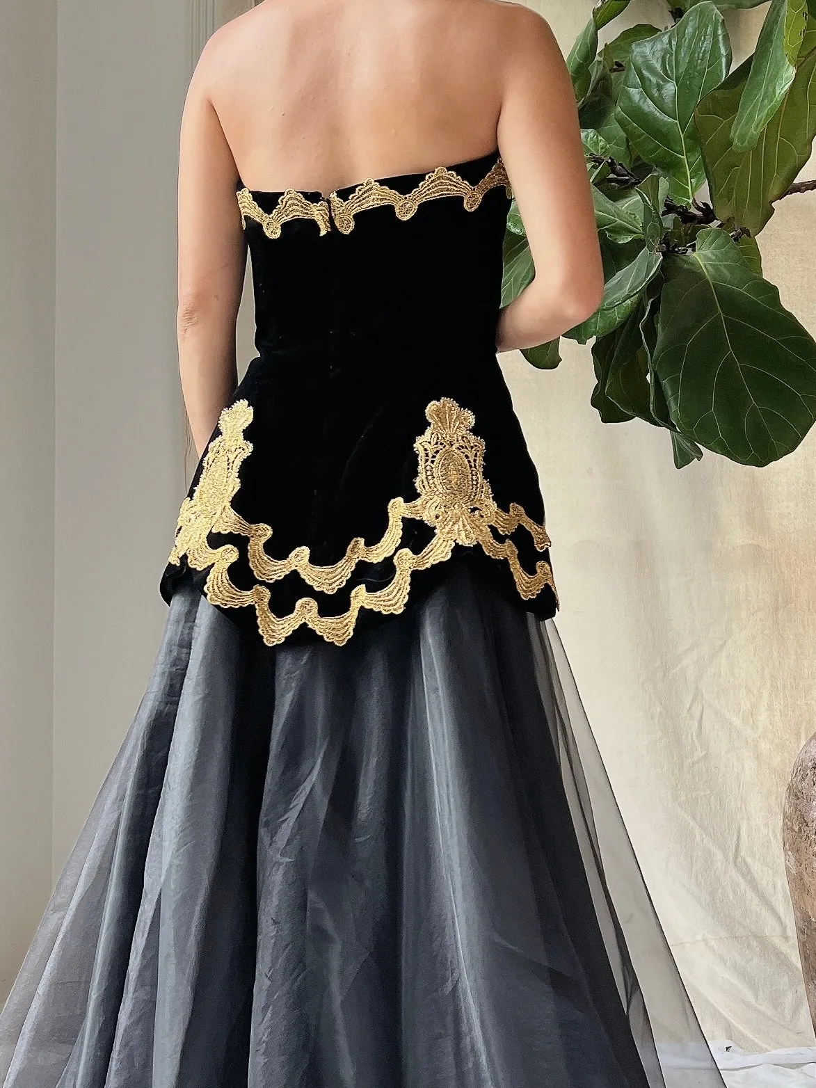 Vintage Strapless Velvet Top - S