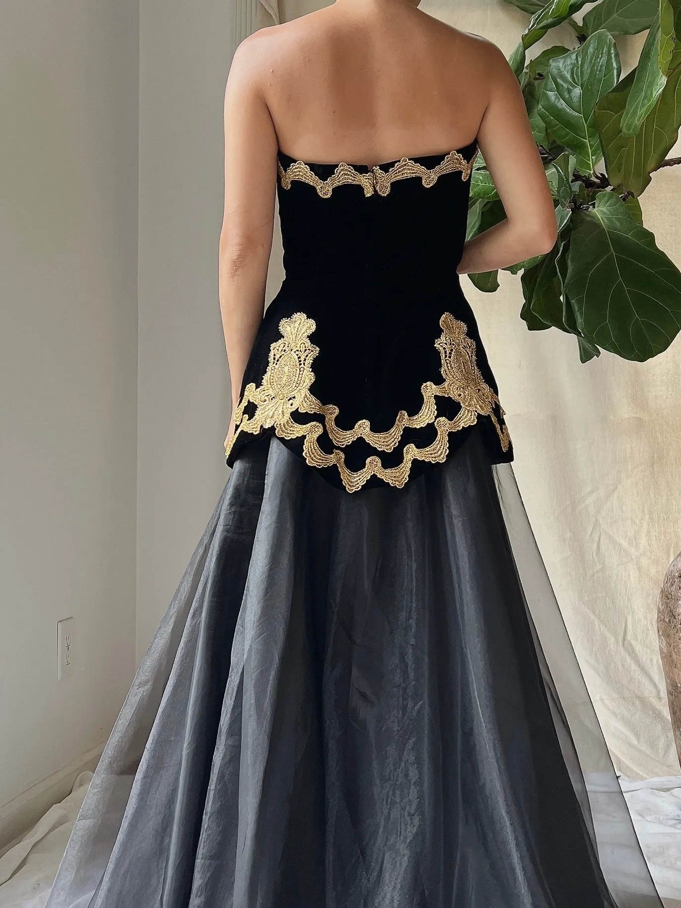 Vintage Strapless Velvet Top - S