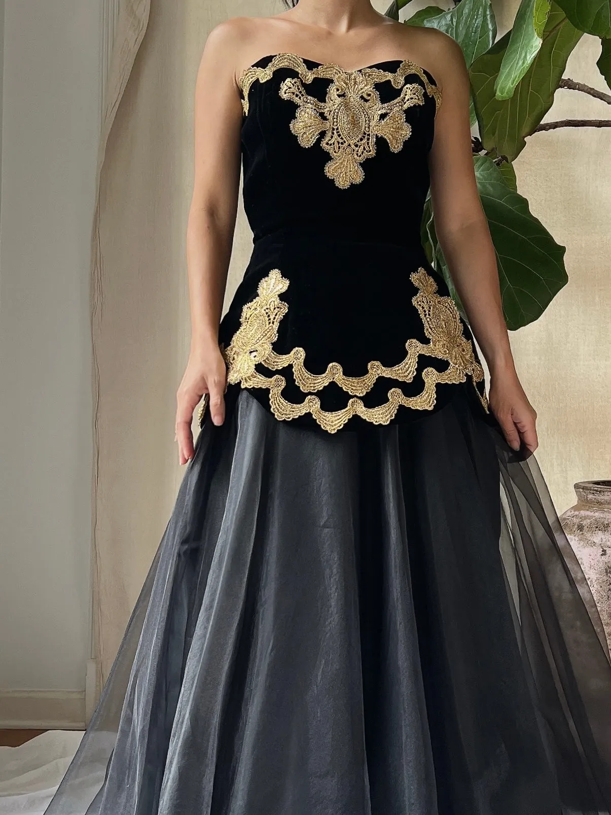 Vintage Strapless Velvet Top - S