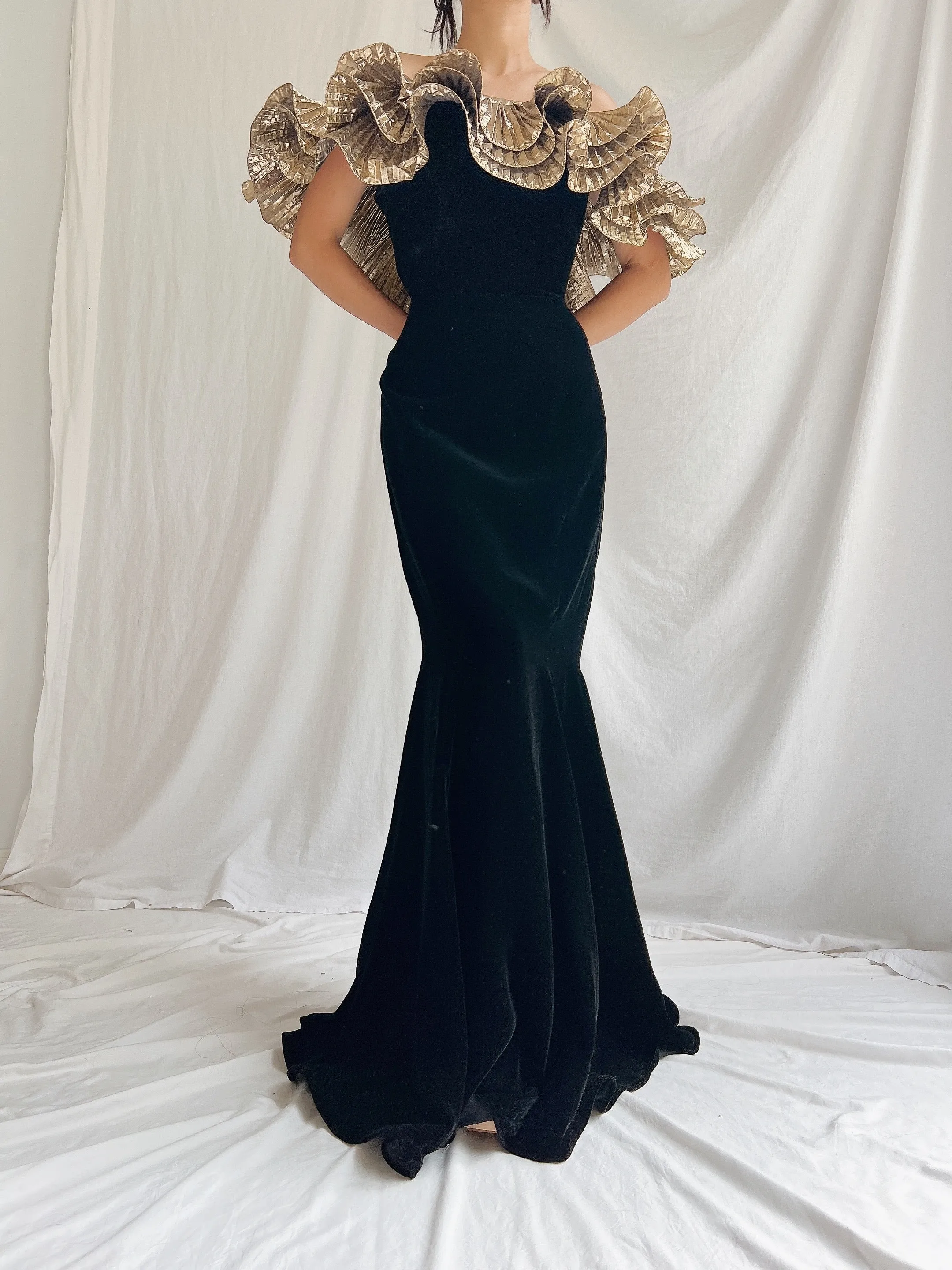 Vintage Velvet Off-the-Shoulder Gown - M